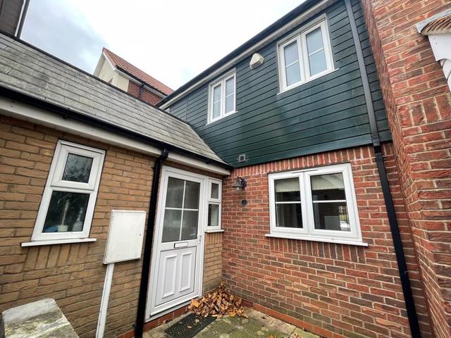 2 bedroom Terraced House